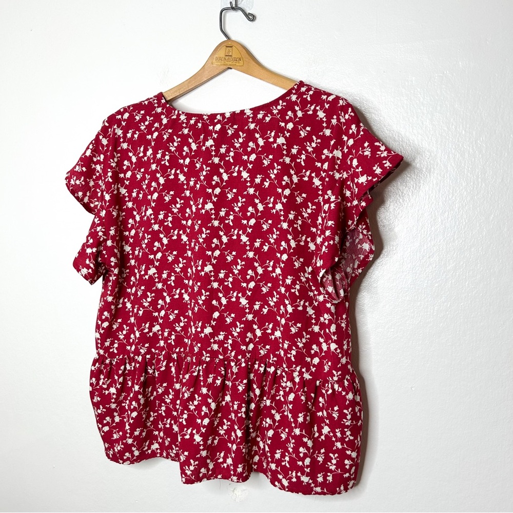 Studio B by Bobeau Red Floral Print Boxy Flutter Sleeve Button Front Top‎ XL - Picture 7 of 7